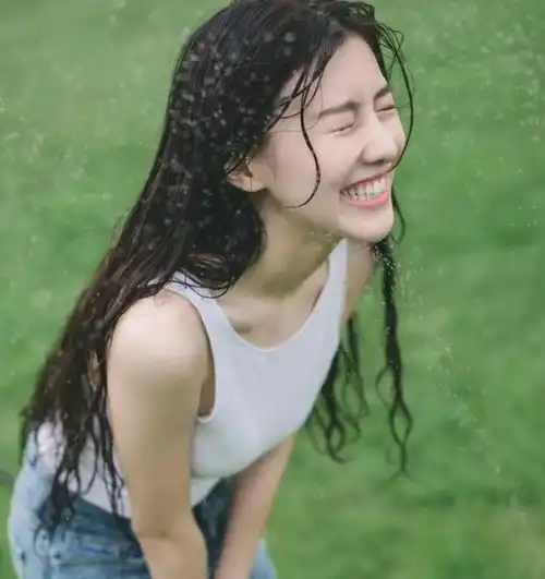 拍摄时嫌井水脏,要求用140桶矿泉水替换的女演员,原来就是她