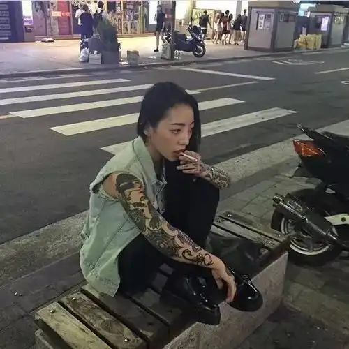 纹身是低俗的标志吗为什么纹身后就会被区别对待