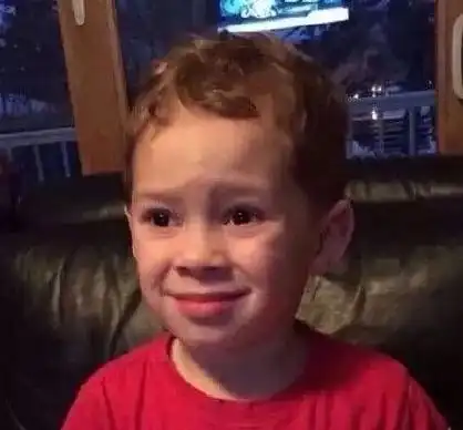 给女儿取名abcde被群嘲,网友考虑过禤靐龘的感受吗