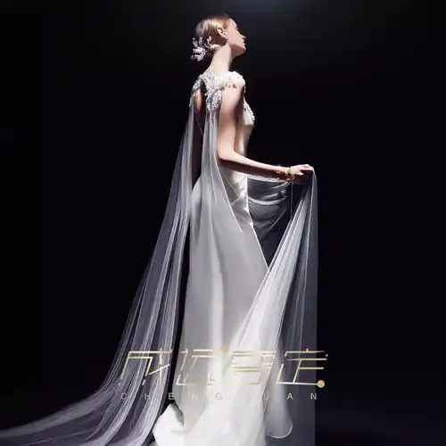 女孩的第一次只能给女孩这家美炸天的婚纱店,给全城女孩免费拍闺蜜照