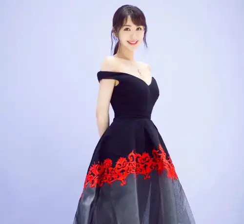 李菲儿到底何许人,一句晓明哥,引发杨颖开撕,黄晓明退出节目组