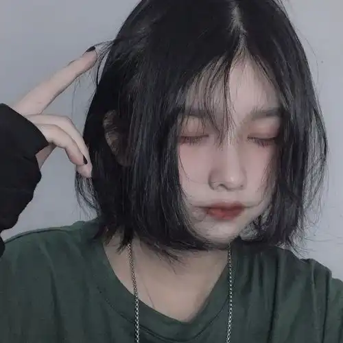 戳中泪点的女孩子文案