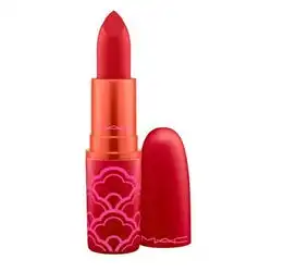 鬼马少女林允靠一支m.a.c口红就变冷艳御姐服气