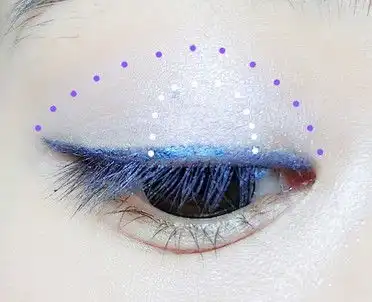 芭比娃娃大眼妆教程痘痘肌女生逆袭变电眼女神