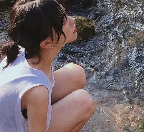 theday0819女生头像