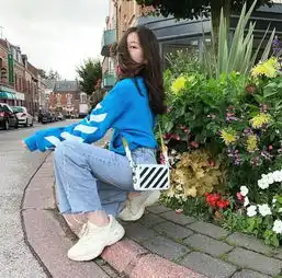 组图王菲女儿李嫣晒美照浓妆艳抹气质高冷星范儿十足