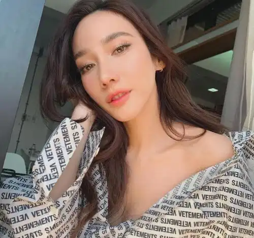 纯欲风out今年流行撩到爆的蛇系长相,长得凶的进来学