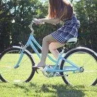 头像图片一个人一辆车微信头像图片大全