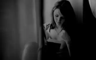 欧美女生壁纸图片