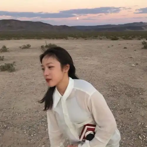 女生头像为爱所困不是奥特曼的作风