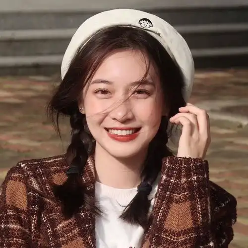 女生头像不好说喜欢,只是看见你会乱