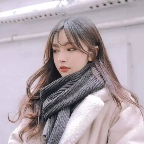 侧脸长发唯美头像女喜欢听
