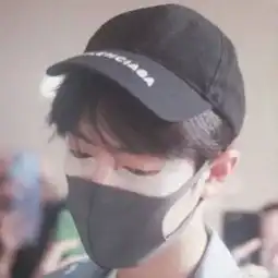 勤奋敷眼膜,你也能拥有人间妄想肖战的美貌