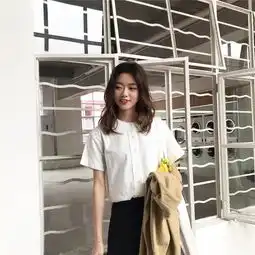 请问这个模特的这家淘宝店叫什么名字很多家都是盗它家图的,有仙女知道么