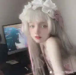 这张漫画脸火了网友扒出她仅有的一张素颜照,瞬间炸锅了