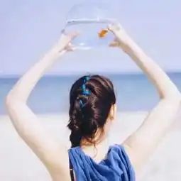 这才是少女时代的爱恋,美得像蓝天