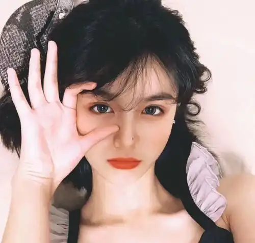 头像少年不惧岁月