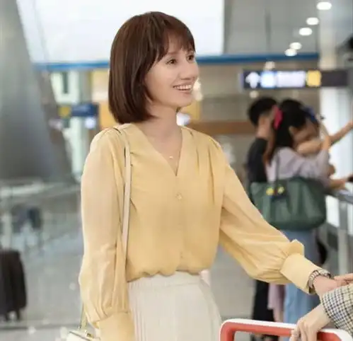 春天果然还是短发最显气质,显脸小还高级