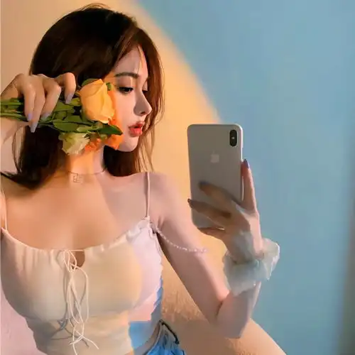 头像不谈恋爱,只做富婆
