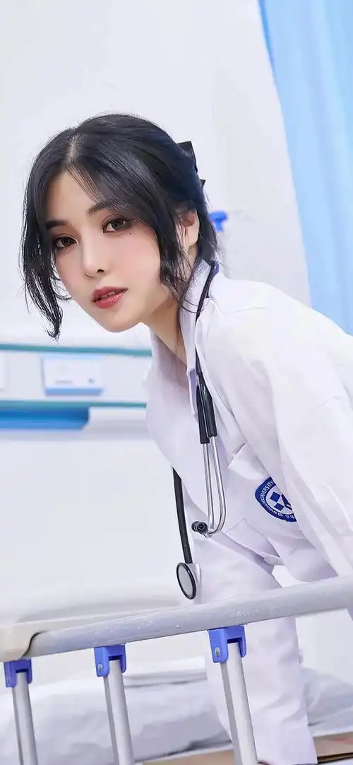 美图美图分享2022072710张美少女壁纸女神写真