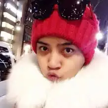 邓紫棋李弘基金鱼嘴可爱明星无节操卖萌照