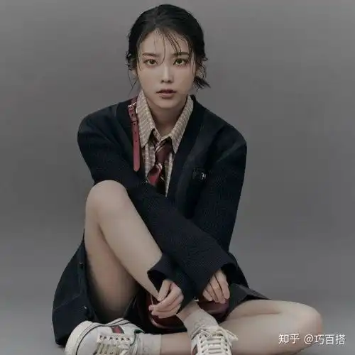 iugq杂志大片公开,娇俏美人变身高冷美女惊艳全场,眼神抢镜