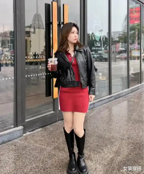 穿黑色皮夹克短裙的女生,也太帅了吧