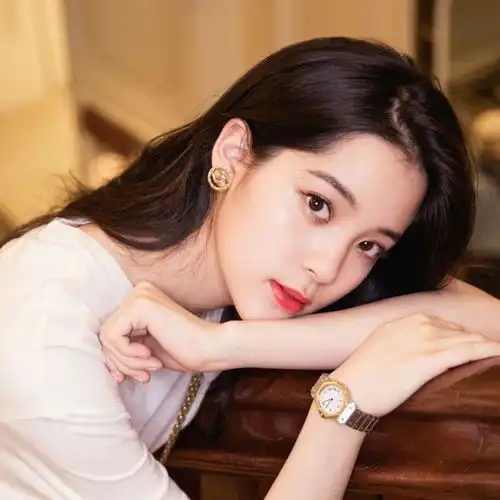 扒完欧阳娜娜的30套穿搭,我枯了