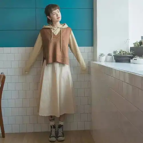 女生长腿腰细头像半身裙