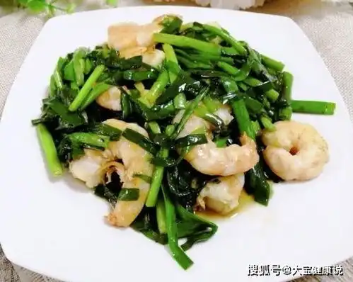 炒韭菜时加一宝,每天来一盘,子宫干净了,大肚腩也没了,皮肤好