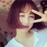 长发气质美女头像齐耳短