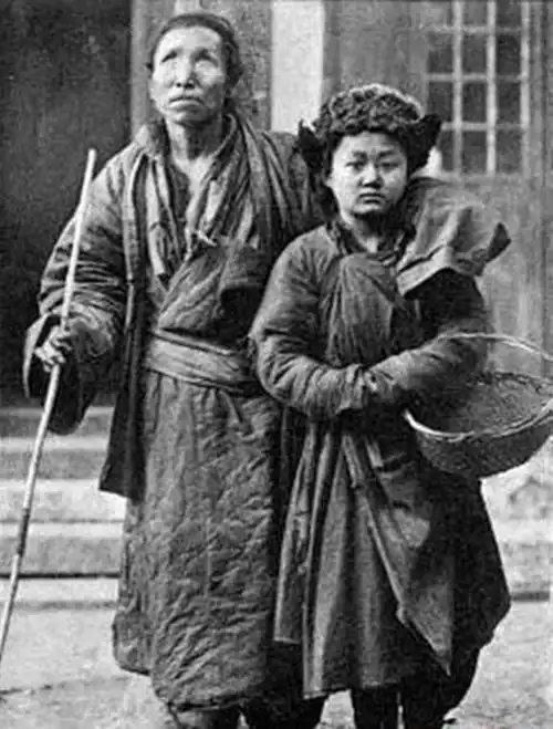 可怜的头像可爱女生晚清