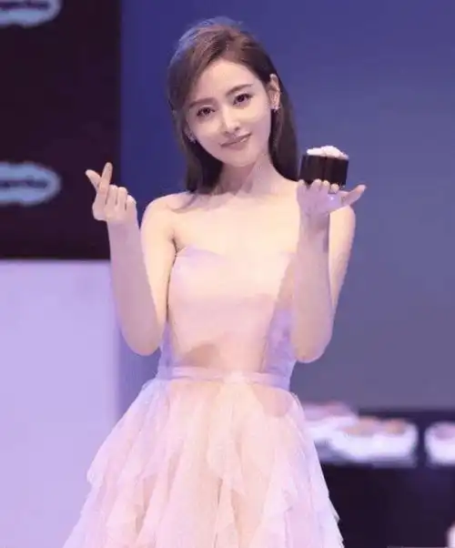身高1米5娱乐圈有哪些以为个子很高,但其实很矮的明星