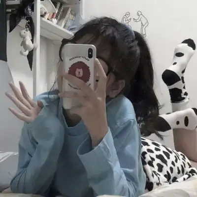 校园女生同桌头像一左一右