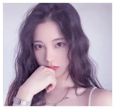 女生问你在干嘛,男生这样回答,会让女生想你一整天