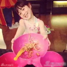 爸爸3混血小美女私照曝光甜美可爱颜值爆表