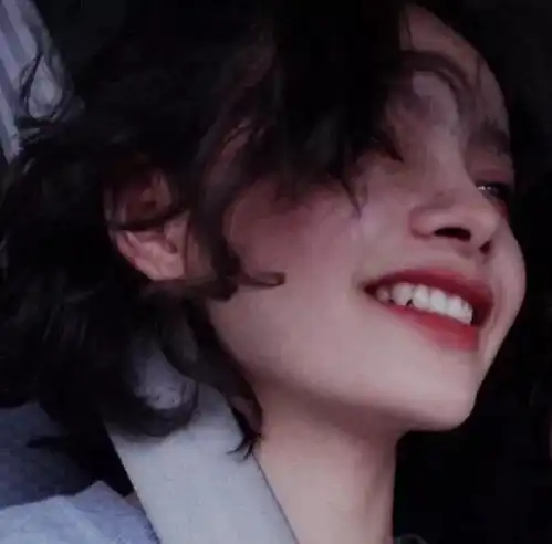 女神私下的朋友圈竟然是这样的画风醉了......
