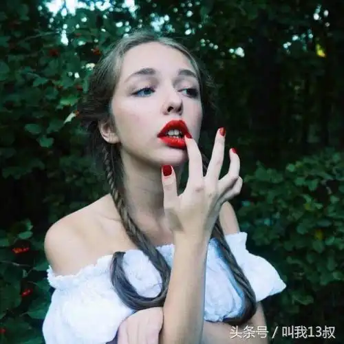 原来你若真爱一个人,内心酸涩,反而会说不出话来
