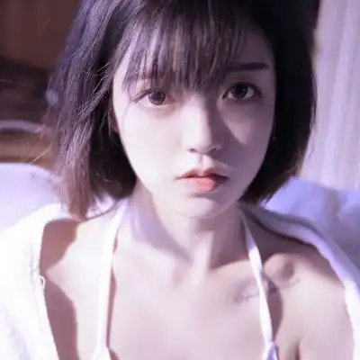 女生头像干净气质优雅漂亮女孩头像侧脸