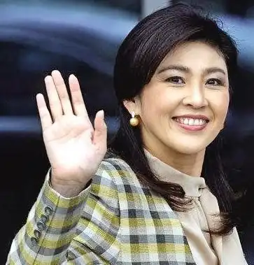 泰国美女总理英拉,是她的哥哥他信的傀儡吗