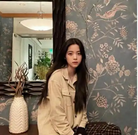 欧阳娜娜真的很会穿这些简单的衣服也能让你感觉不一样内搭外套上衣西装欧阳娜娜连衣裙网易订阅