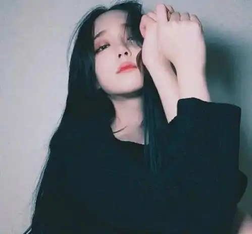 qq头像女霸气侧漏不爱