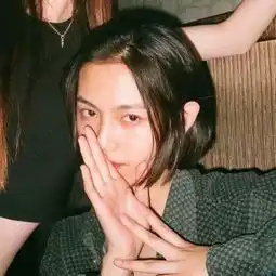 成熟优雅女生图片头像柏