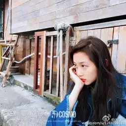 百变小妞关晓彤她的少女搭才是你要学习的