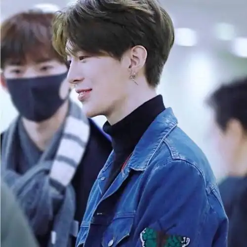 心态是有多好参加比赛别人都瘦脱相了,范丞丞却胖这么多