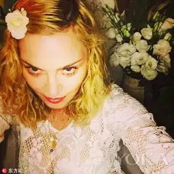 跟全智贤林志玲学戴花朵头饰