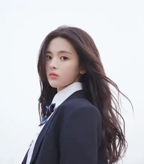 辍学打工被骗,为2000元参加女团选拔,锦鲤女孩成功到底靠什么