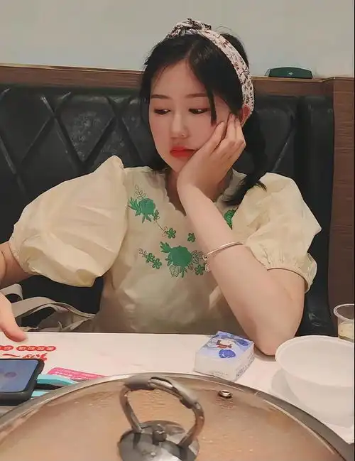 曾被央视报道的24岁美女网红李贝去世,死因披露,最后露面照曝光