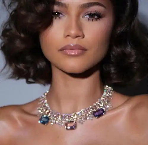 听说虾系美女赞达亚在美国很火是的红毯没输过,电影没美过