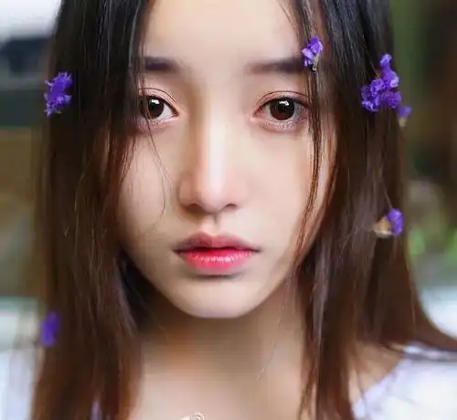 女性微信头像皱纹